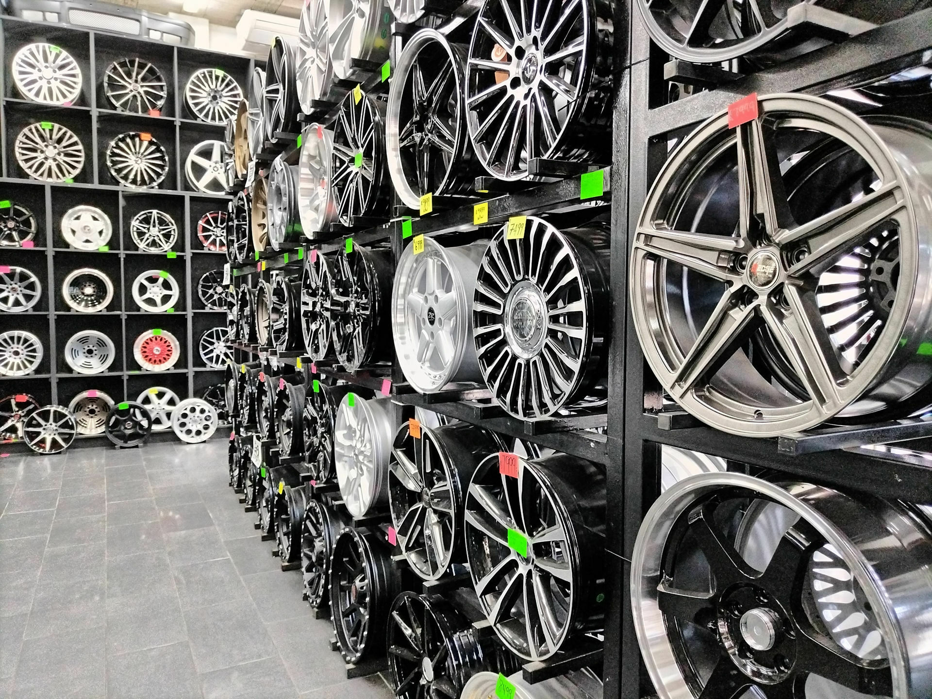 Picture for category 16 inch Rims