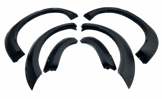 Navara Wheel arches With Studs (2012)